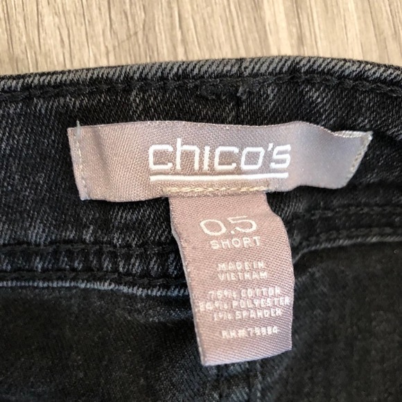 Chico's Women's Black Sequin Back Pocket Bootcut Jeans sz 0.5 Short/US 6 Short - Picture 4 of 5